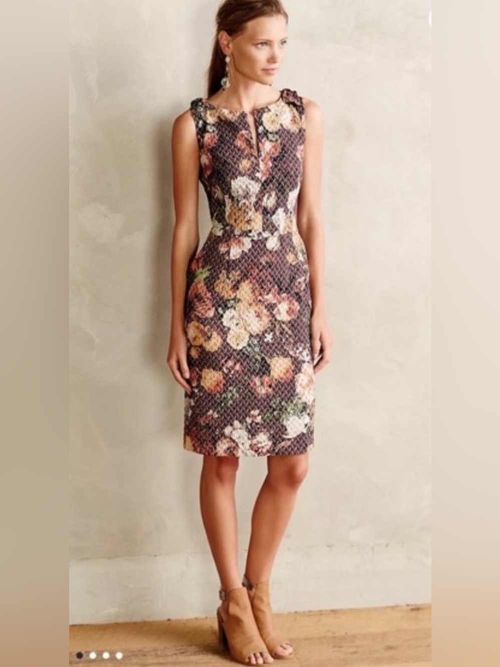 Tabitha Anthropologie 6 Knee Length Sleeveless Quilted Sheath Dress Grey Floral